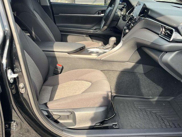 Photo of 2024 Midnight Black Metallic Toyota Camry