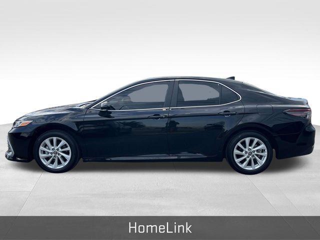 Photo of 2024 Midnight Black Metallic Toyota Camry