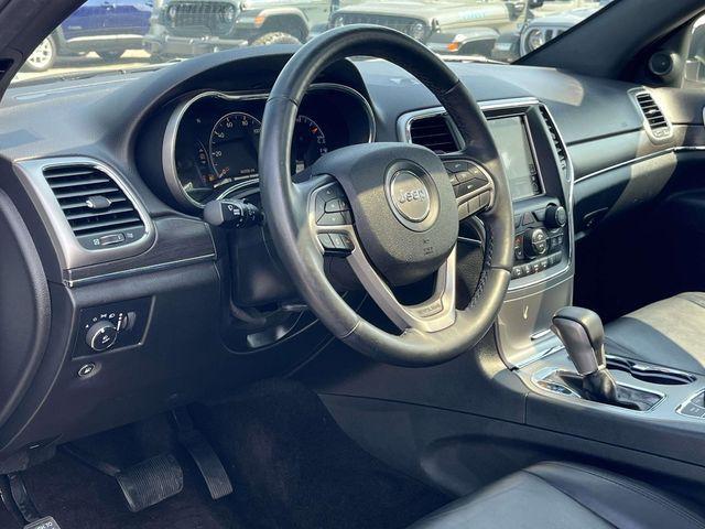 Photo of 2018 Bright White Clearcoat Jeep Grand Cherokee