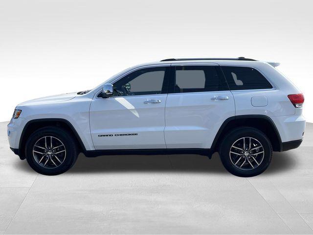 Photo of 2018 Bright White Clearcoat Jeep Grand Cherokee