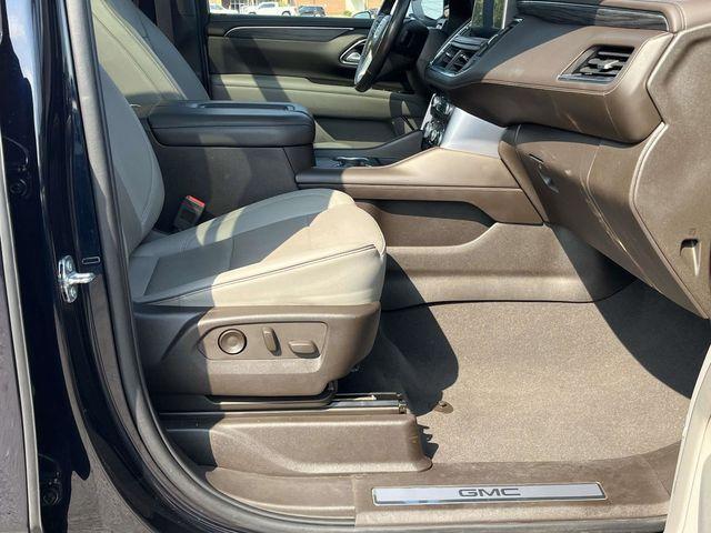 Photo of 2022 Midnight Blue Metallic GMC Yukon XL