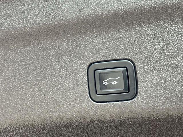 Photo of 2022 Midnight Blue Metallic GMC Yukon XL