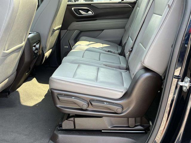 Photo of 2022 Midnight Blue Metallic GMC Yukon XL