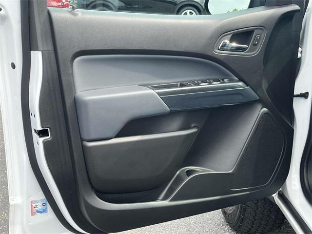 Photo of 2021 Summit White Chevrolet Colorado