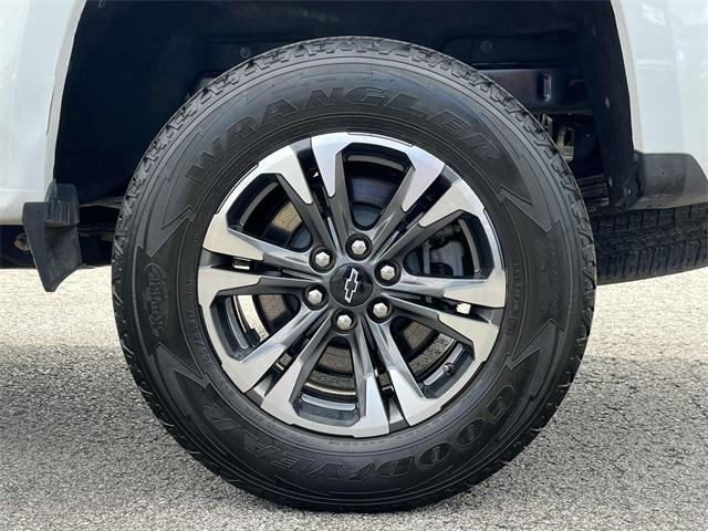 Photo of 2021 Summit White Chevrolet Colorado
