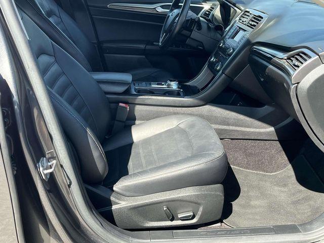 Photo of 2017 Gray Ford Fusion
