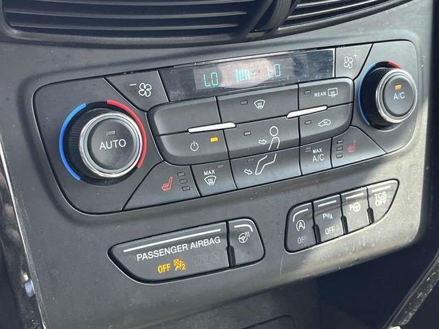 Photo of 2017 White Gold Metallic Ford Escape