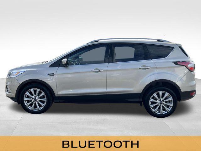 Photo of 2017 White Gold Metallic Ford Escape