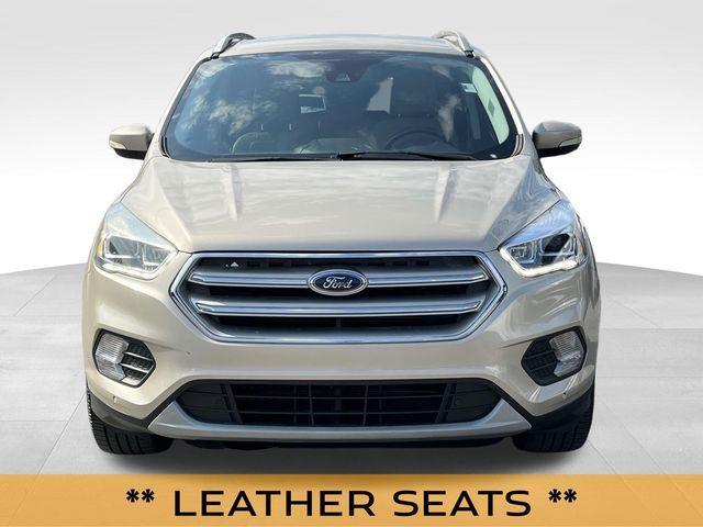 Photo of 2017 White Gold Metallic Ford Escape