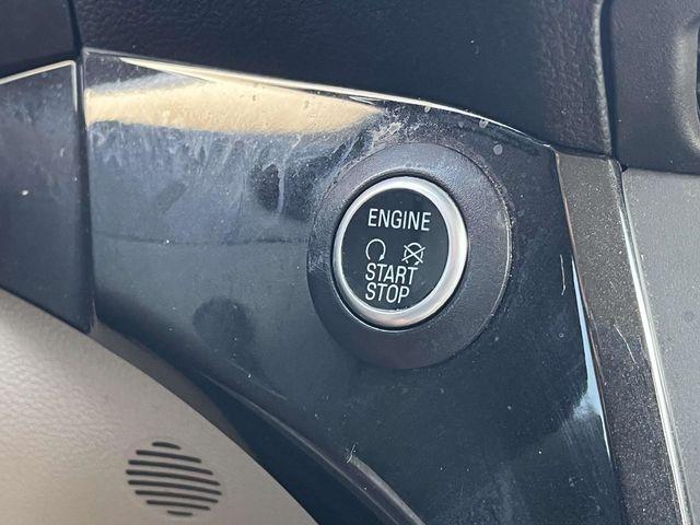 Photo of 2017 White Gold Metallic Ford Escape