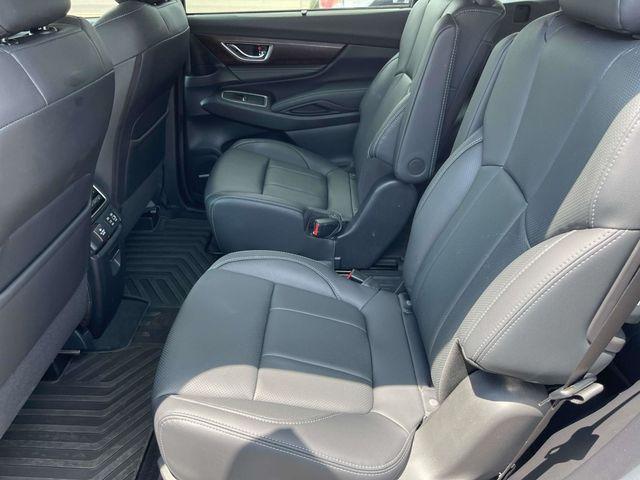 Photo of 2024 Ice Silver Metallic Subaru Ascent