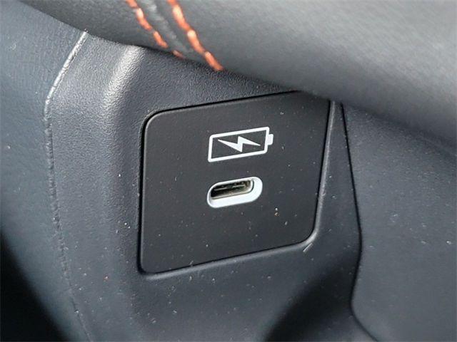 Photo of 2025 Platinum White Pearl Honda HR-V
