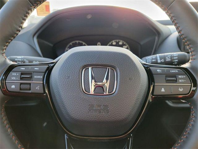 Photo of 2025 Platinum White Pearl Honda HR-V