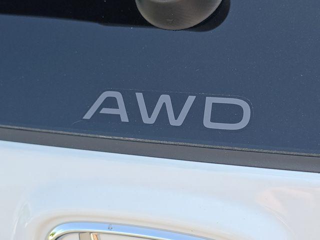 Photo of 2026 Platinum Honda CR-V Hybrid