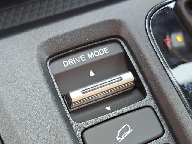 Photo of 2026 Platinum Honda CR-V Hybrid