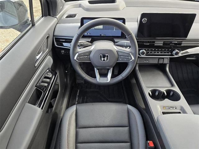 Photo of 2024 Mercury Silver Metallic Honda Prologue