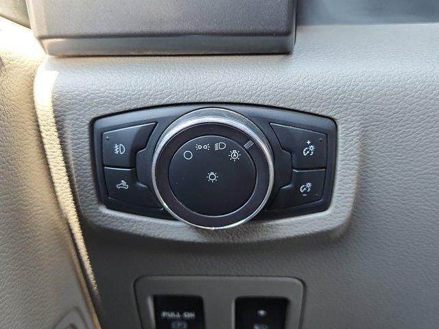 Photo of 2019 Oxford White Ford F-150