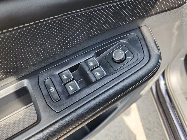 Photo of 2024 Deep Black Pearl Effect Volkswagen Atlas Cross Sport