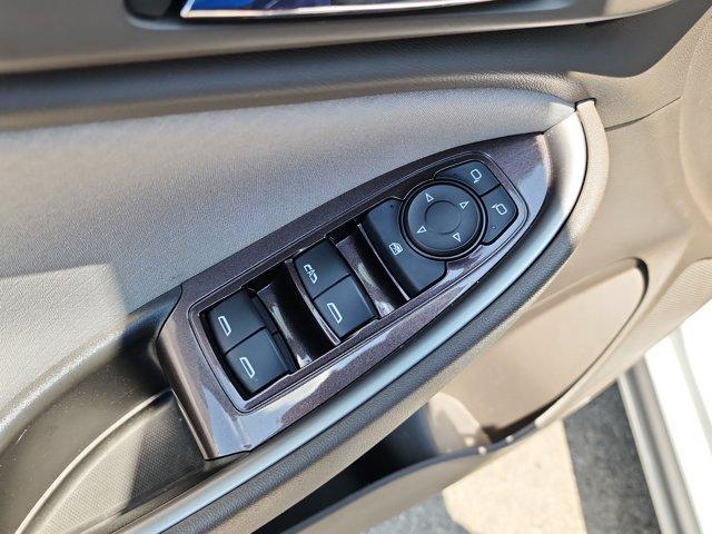 Photo of 2022 Summit White Chevrolet Malibu