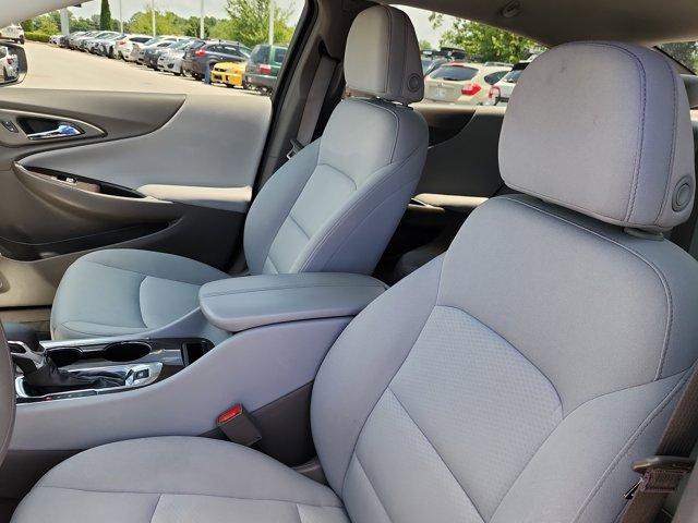 Photo of 2022 Summit White Chevrolet Malibu