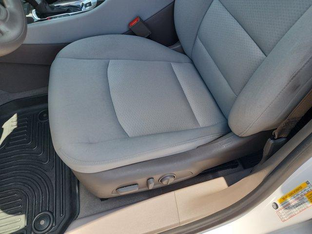 Photo of 2022 Summit White Chevrolet Malibu