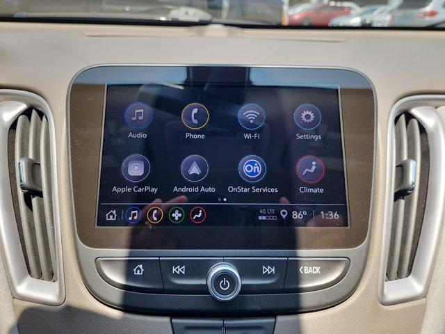 Photo of 2022 Summit White Chevrolet Malibu