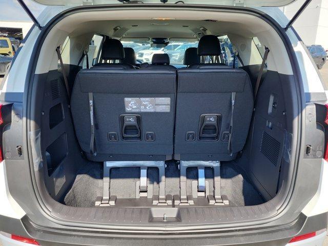Photo of 2026 Snow White Pearl Kia Carnival