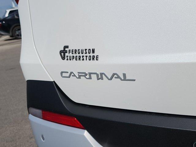 Photo of 2026 Snow White Pearl Kia Carnival