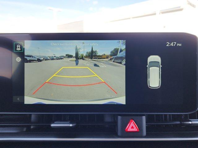 Photo of 2026 Snow White Pearl Kia Carnival