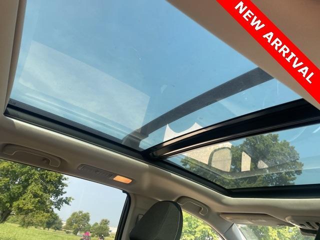 Photo of 2020 Crystal White Pearl Subaru Ascent