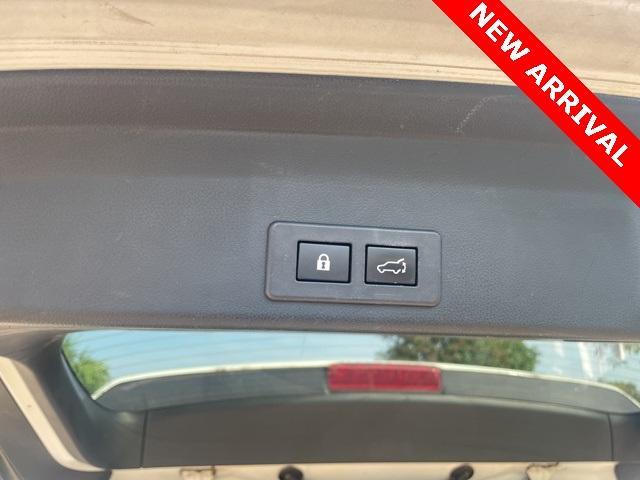 Photo of 2020 Crystal White Pearl Subaru Ascent