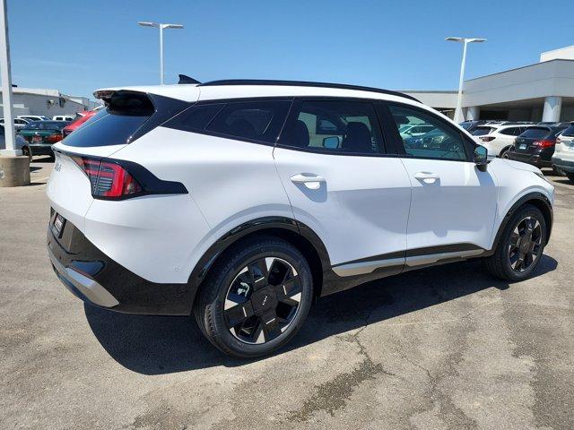 Photo of 2026 Glacial White Pearl Kia Sportage