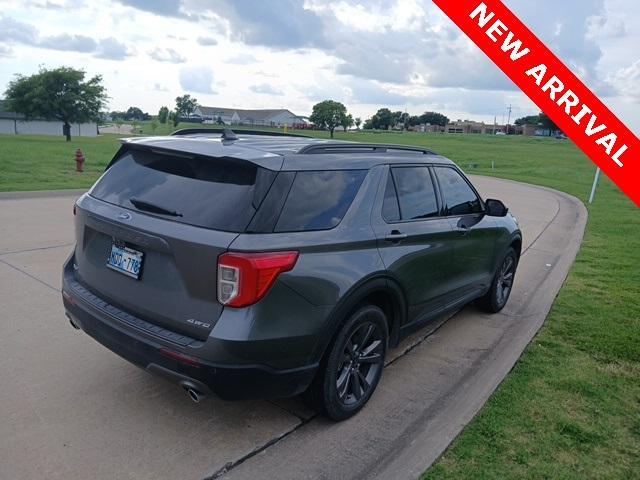 Photo of 2022 Carbonized Gray Metallic Ford Explorer