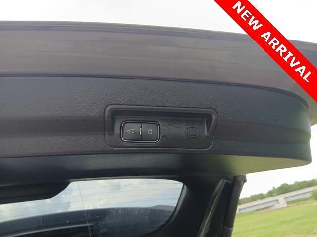 Photo of 2022 Carbonized Gray Metallic Ford Explorer