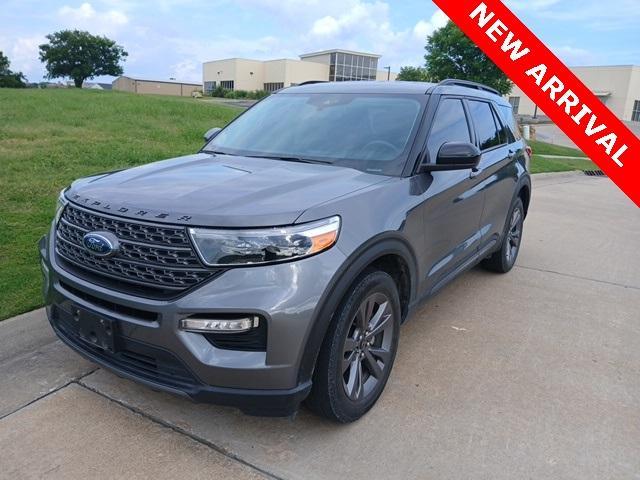 Photo of 2022 Carbonized Gray Metallic Ford Explorer