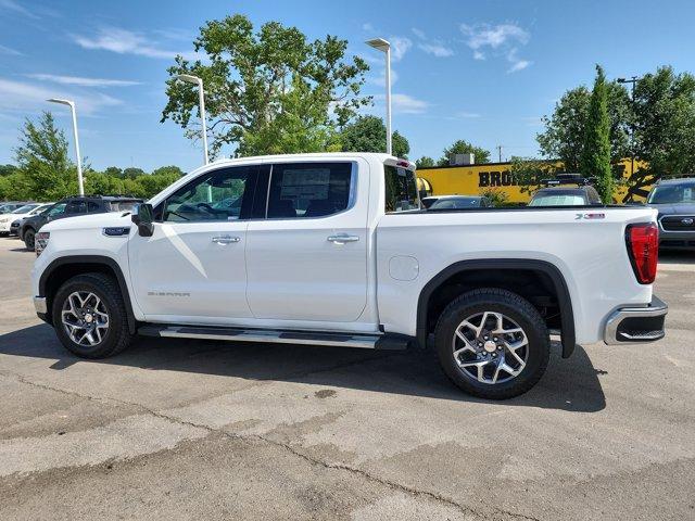 Photo of 2025 Summit White GMC Sierra 1500