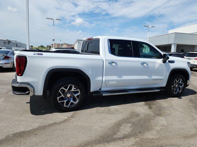 Photo of 2025 Summit White GMC Sierra 1500