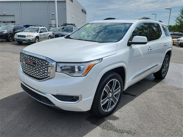 Photo of 2019 White Frost Tri-Coat GMC Acadia