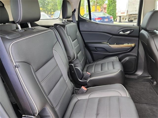 Photo of 2019 White Frost Tri-Coat GMC Acadia