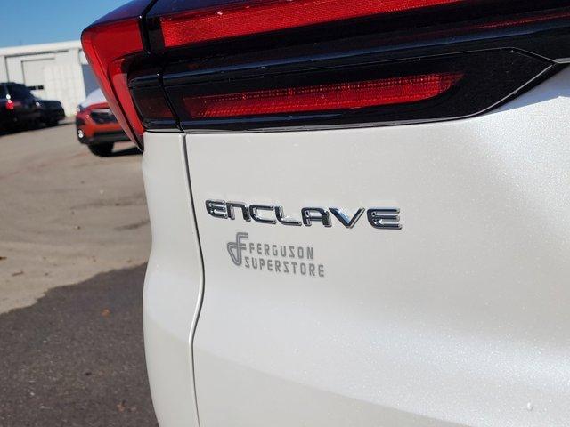 Photo of 2025 White Frost Tri-Coat Buick Enclave