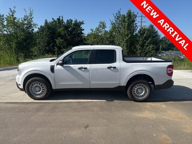 Photo of 2024 Oxford White Ford Maverick