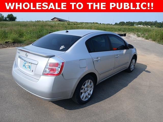 Photo of 2011 Brilliant Silver Nissan Sentra