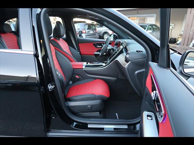 Photo of 2024 Black Mercedes-Benz GLC 300