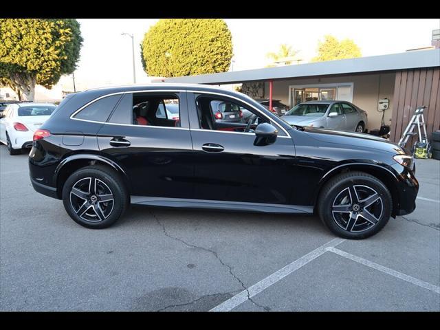Photo of 2024 Black Mercedes-Benz GLC 300