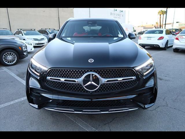 Photo of 2024 Black Mercedes-Benz GLC 300