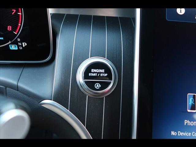 Photo of 2024 Black Mercedes-Benz GLC 300