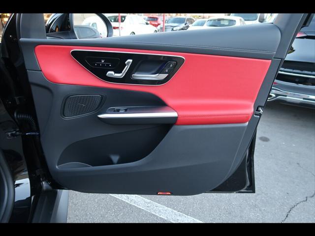 Photo of 2024 Black Mercedes-Benz GLC 300