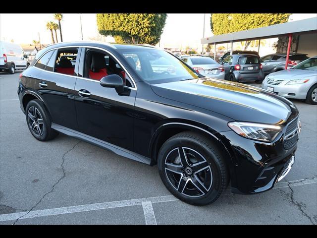 Photo of 2024 Black Mercedes-Benz GLC 300