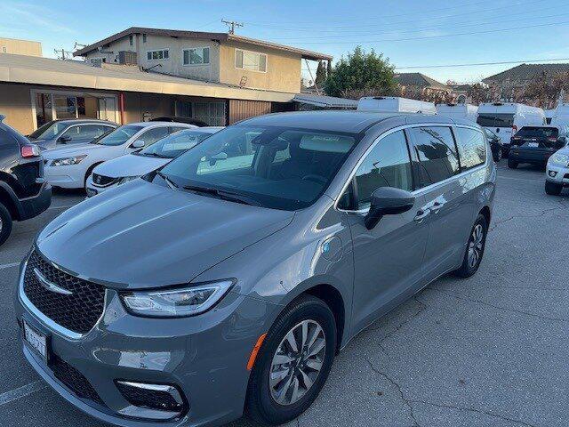 2023 Chrysler Pacifica Hybrid