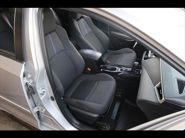 Photo of 2022 Classic Silver Metallic Toyota Corolla
